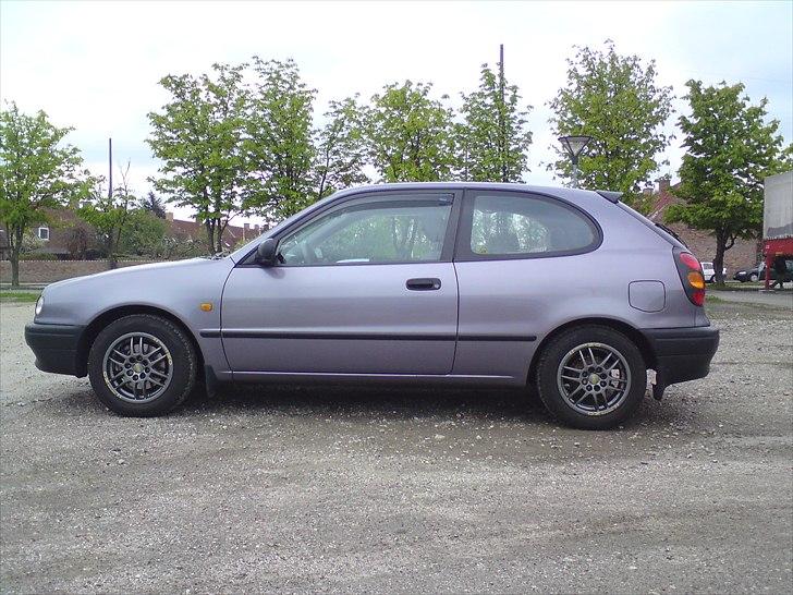 Toyota Corolla Linea Natura E11 billede 3
