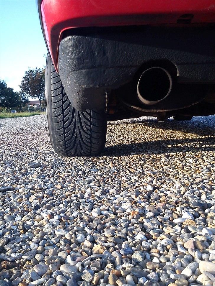 BMW 318is - Nej det er ikke rust under bodyet ;) billede 12