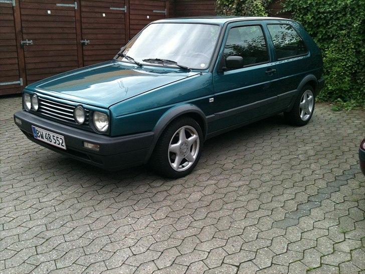 VW Golf 1,8 *Solgt* billede 1