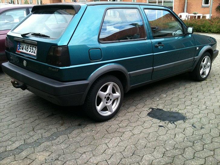 VW Golf 1,8 *Solgt* billede 4