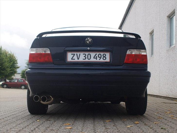 BMW E36 318i SOLGT billede 2