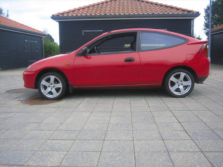 Mazda 323c billede 4