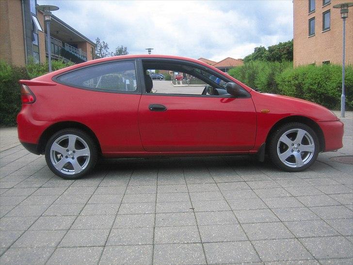 Mazda 323c billede 5