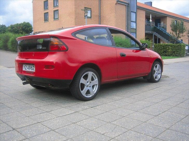 Mazda 323c billede 7
