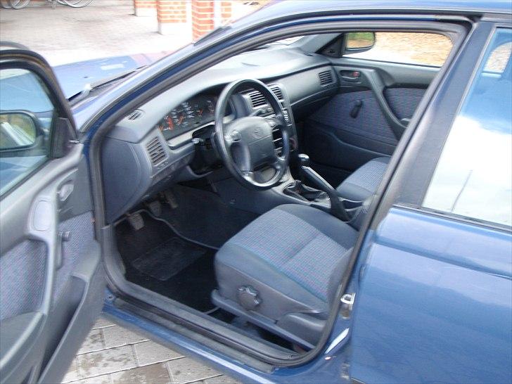 Toyota Carina E Xli Commander billede 3