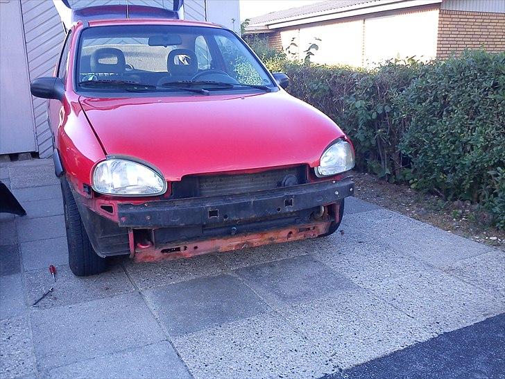 Opel Corsa B 1.4i Swing*SOLGT* - da jeg skiftede front  billede 16