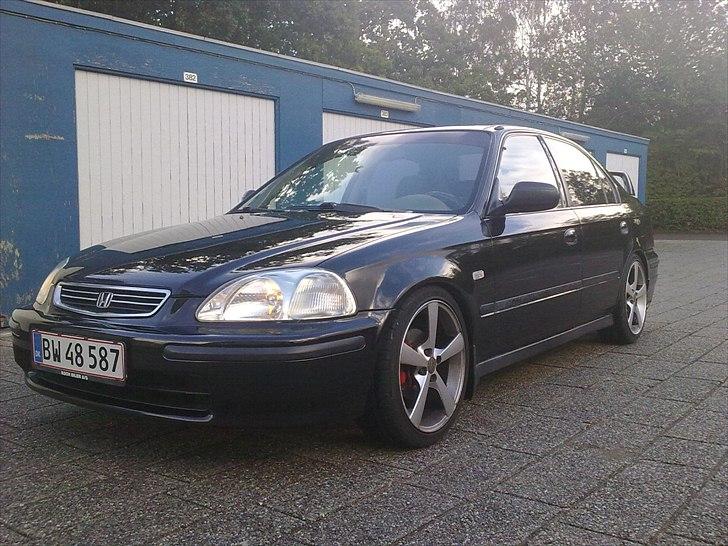 Honda Civic 1.5i LS Vtec 114+HK billede 13