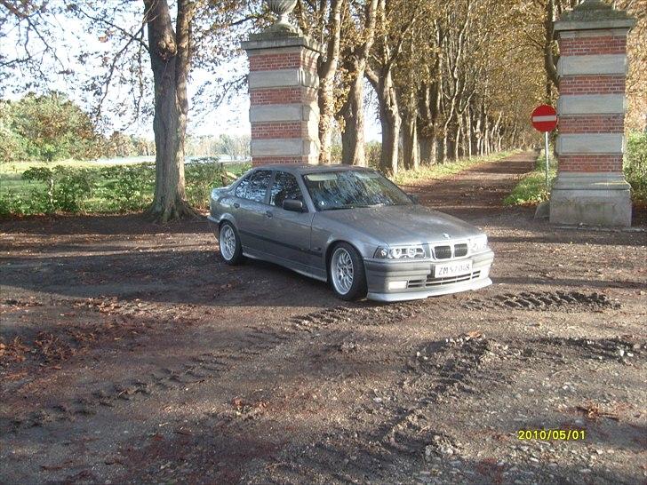 BMW E36 320i (solgt) billede 1