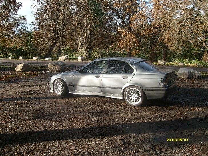 BMW E36 320i (solgt) billede 4