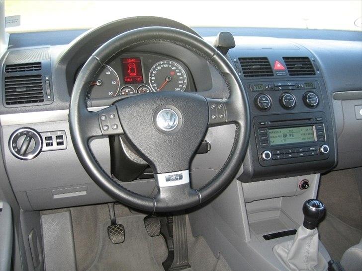 VW Touran TDI Highline - SÆLGES billede 9