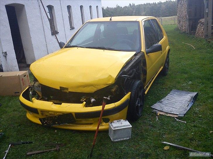 Peugeot 106 GTi (TOTALSKADET) - Bilen efter den kyssede en mur! billede 11