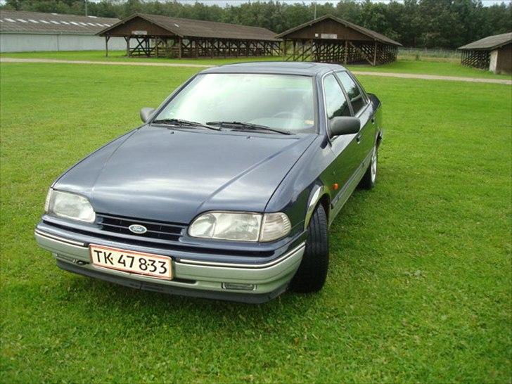 Ford scorpio 2,9 v6 12v ghia billede 2