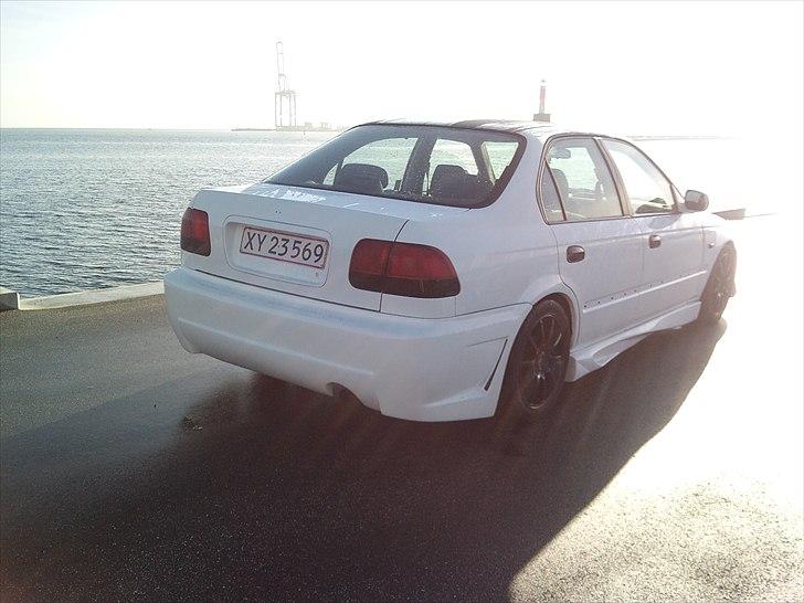 Honda CIVIC V-TEC ((solgt)) billede 2