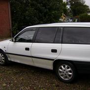 Opel atra 1,4 i van