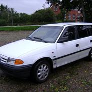Opel atra 1,4 i van