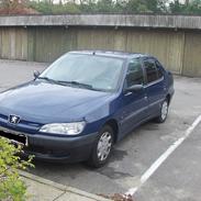Peugeot 306 sedan
