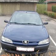 Peugeot 306 sedan
