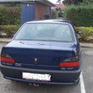 Peugeot 306 sedan