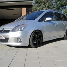 Opel Zafira B OPC (SOLGT)