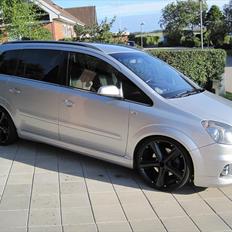 Opel Zafira B OPC (SOLGT)