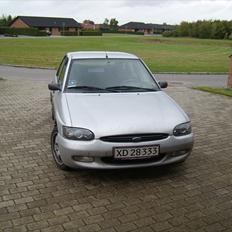 Ford Escort 1.6 16v *SOLGT*