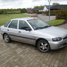 Ford Escort 1.6 16v *SOLGT*