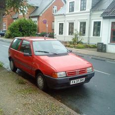 Fiat Uno " solgt 04-10-2010 "