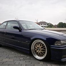 BMW E36 328i coupe