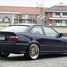 BMW E36 328i coupe