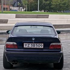 BMW E36 328i coupe