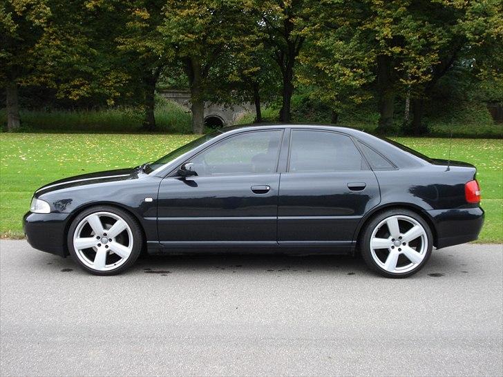 Audi A4 1.8T S-line *solgt* billede 1