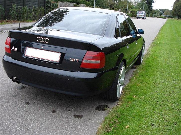 Audi A4 1.8T S-line *solgt* billede 4