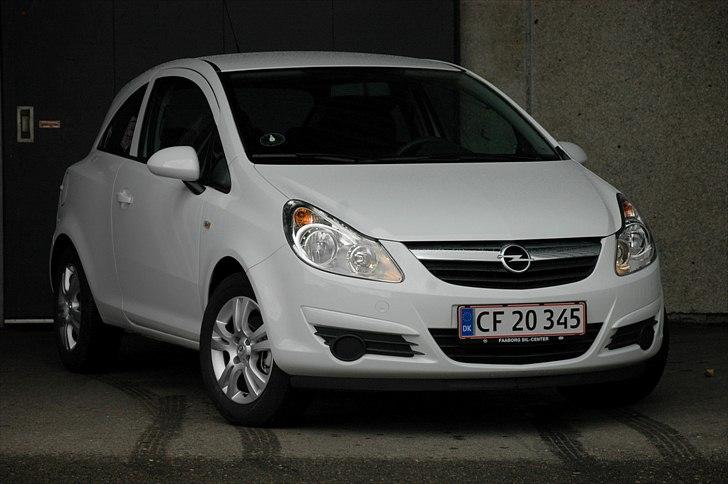 Opel Corsa D 111 Edition billede 1