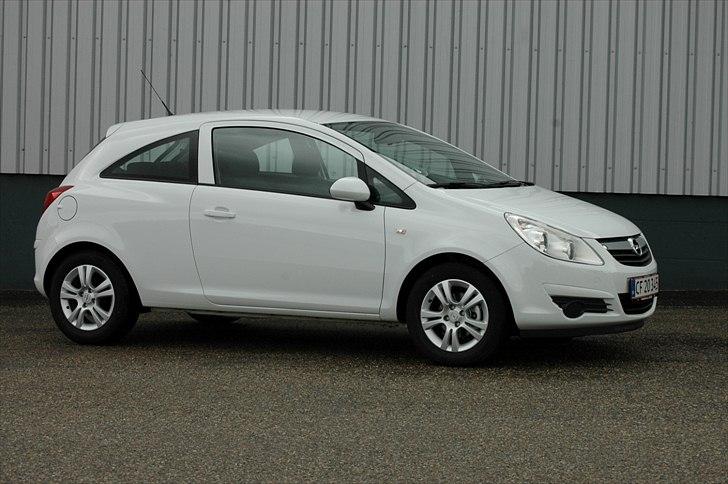 Opel Corsa D 111 Edition billede 2