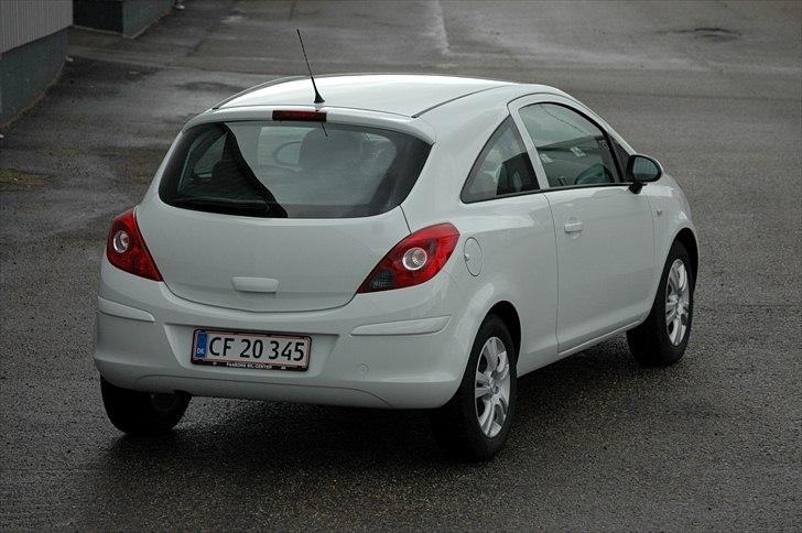 Opel Corsa D 111 Edition billede 4