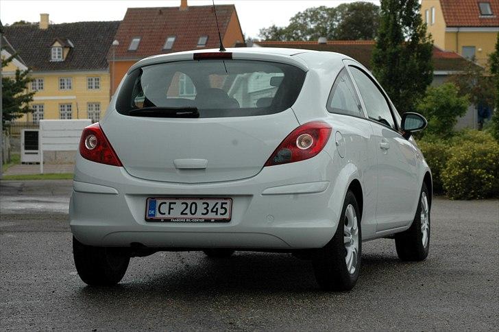 Opel Corsa D 111 Edition billede 5