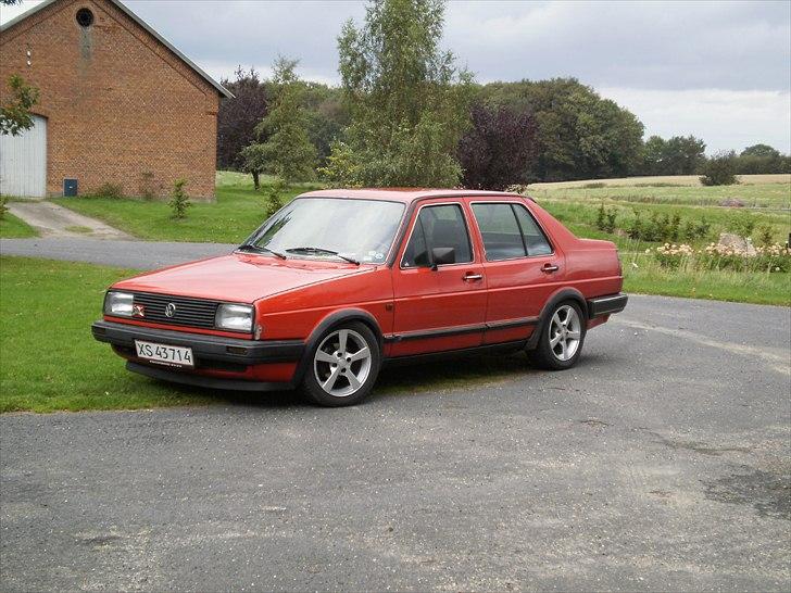 VW Jetta 1.6 Benzin billede 1