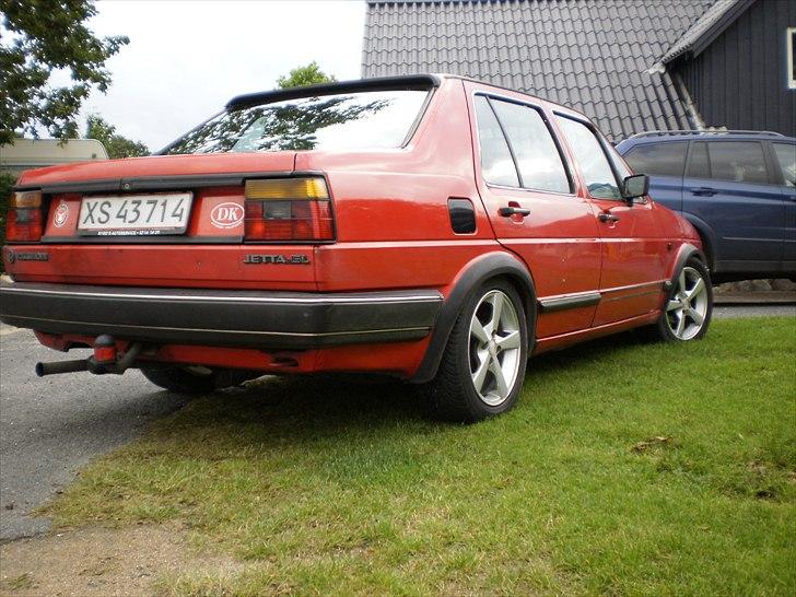 VW Jetta 1.6 Benzin billede 8