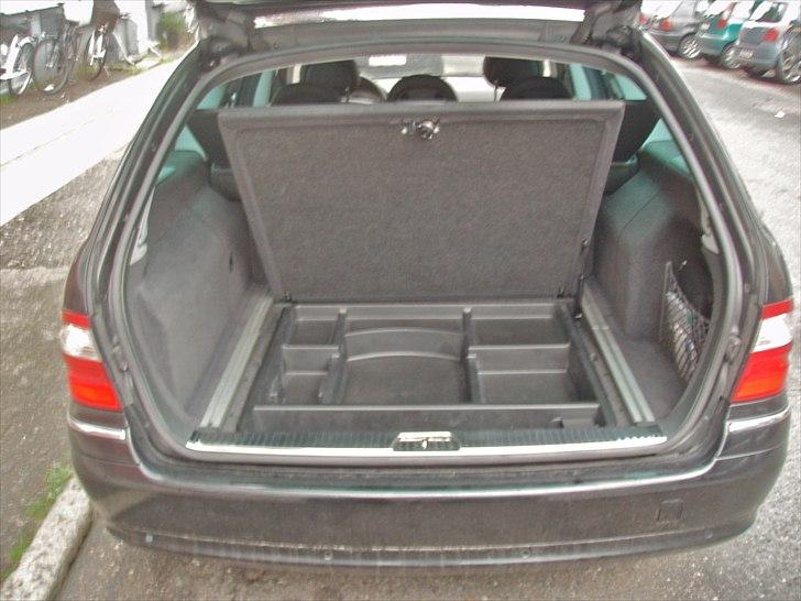Mercedes Benz E320(Solgt) billede 16