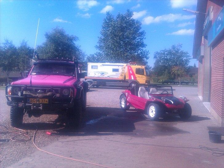 Nissan patrol GR artic**byttet** - her sammen med min sommer vogn. beach buggy 1,6 fra 1966 billede 7