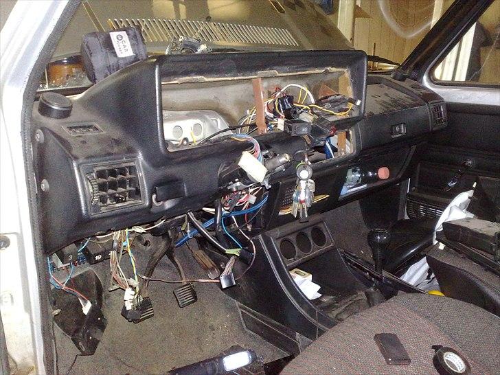 VW Golf I 1,6 D 5d. billede 2