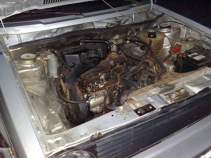 VW Golf I 1,6 D 5d. billede 16