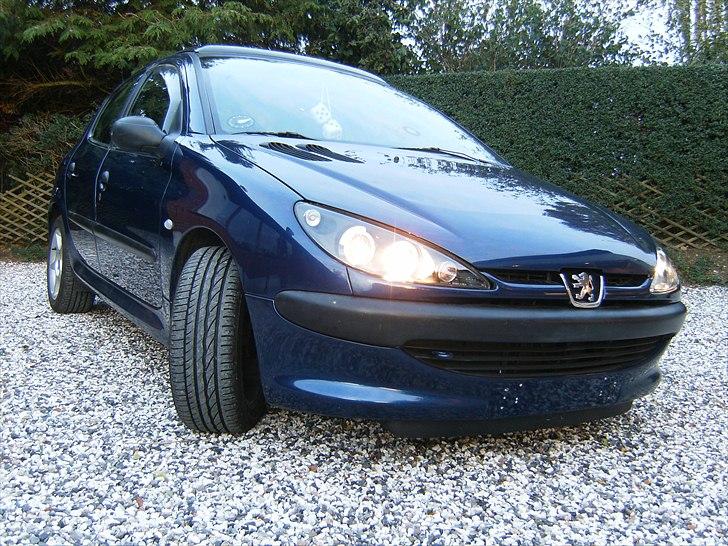 Peugeot 206 1,6 i billede 2