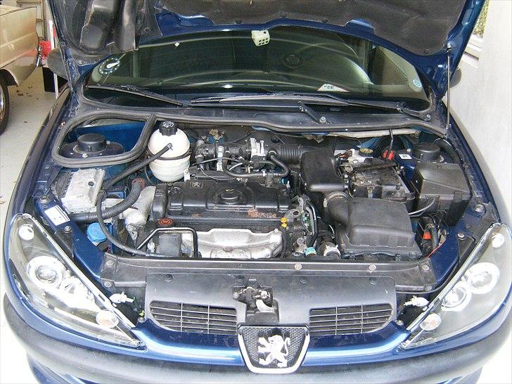 Peugeot 206 1,6 i billede 8