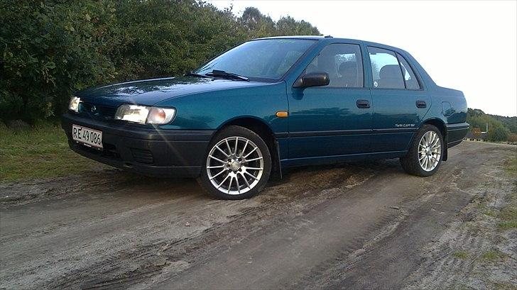 Nissan sunny -solgt- billede 1