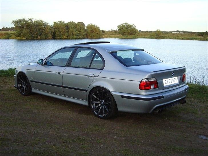 BMW 528i billede 2