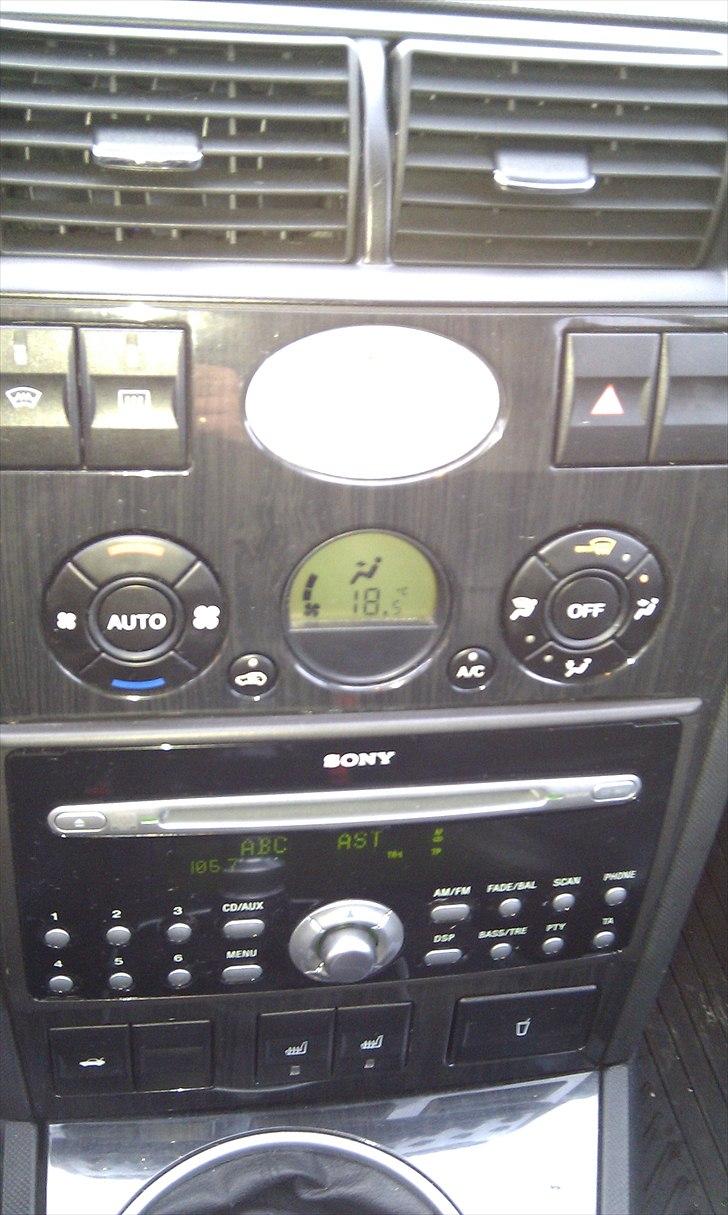 Ford Mondeo 2.0 Ghia billede 9