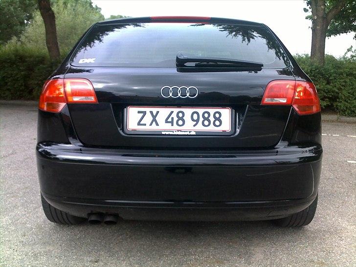 Audi A3 Sportback Attraction - Bagfra på knæ billede 5