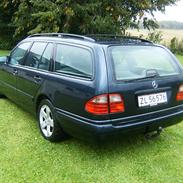Mercedes Benz E 220 T CDI