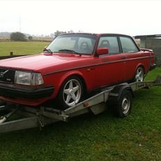 Volvo 242Tic